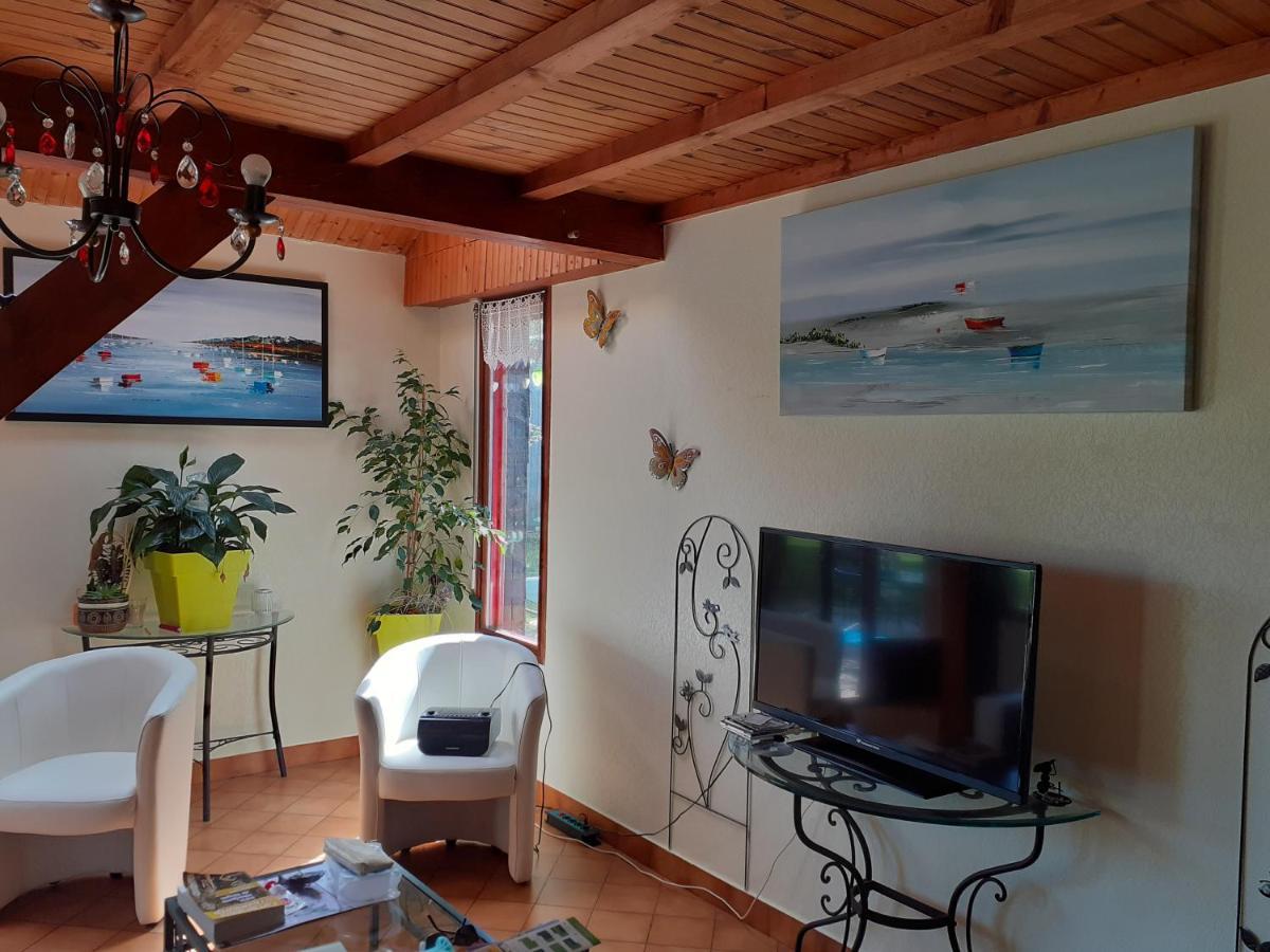 Bed and Breakfast Chez Christine Noyal-Pontivy Esterno foto